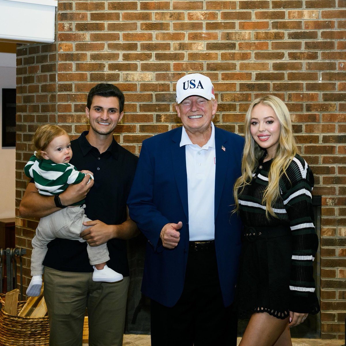 KUWTTRUMPS's tweet photo. Tiffany &amp; her family at Camp David 🖤 https://t.co/sZ8SnpklyL