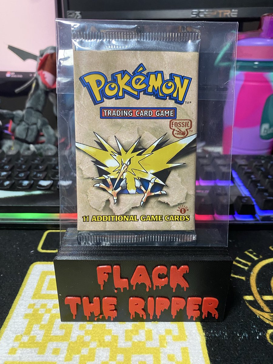 FlackAtk's tweet photo. Who wants a 1st Edition Fossil Pack Giveaway??

💙+♻️

Also, would you rip it, or keep it sealed? 🫣 https://t.co/j6AsbrNV4e
