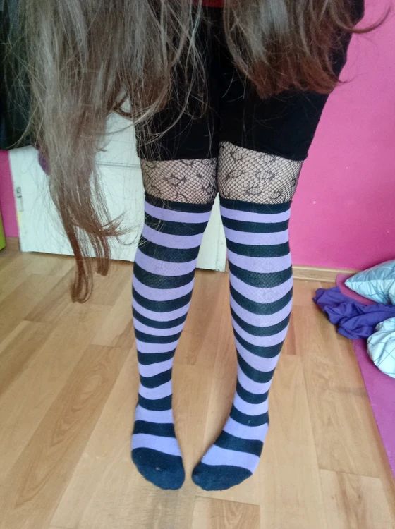 HarpTheDeer's tweet photo. today was the first day i came out from my house wearing fishnets and it was awsome :3 #Femboy https://t.co/kjkO9dHEhq