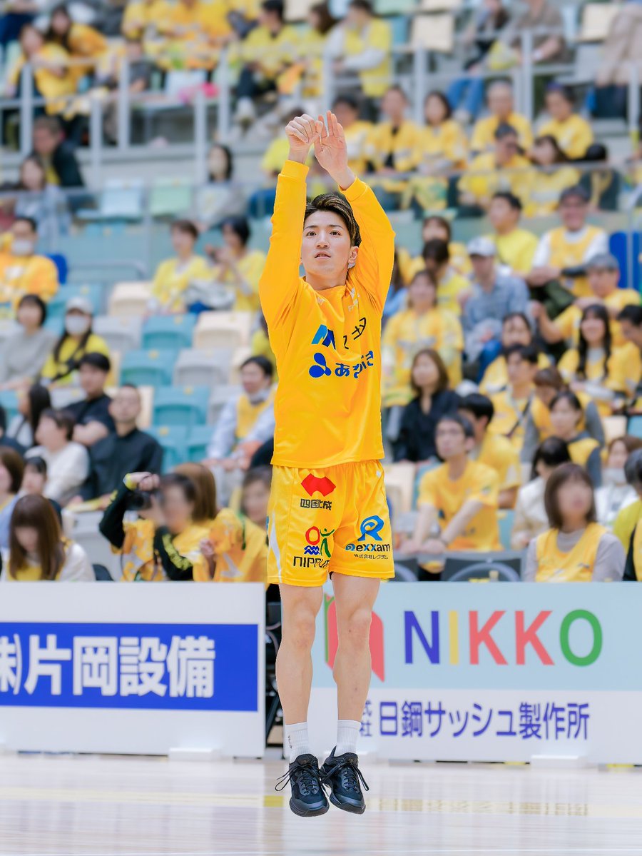 __fvaw__'s tweet photo. そして同担のみなさん！請田さん、僕のファン仲良くてうれしいって言ってくれてて🥲
ほんとにいつも仲良くしてくださってありがとうございます🙇🏻‍♀️
形は少し変わってしまうかもしれないけど、来シーズンも一緒に応援できたらうれしいです☺️
#香川ファイブアローズ
#請田祐哉 選手 https://t.co/nlJioRhw5N