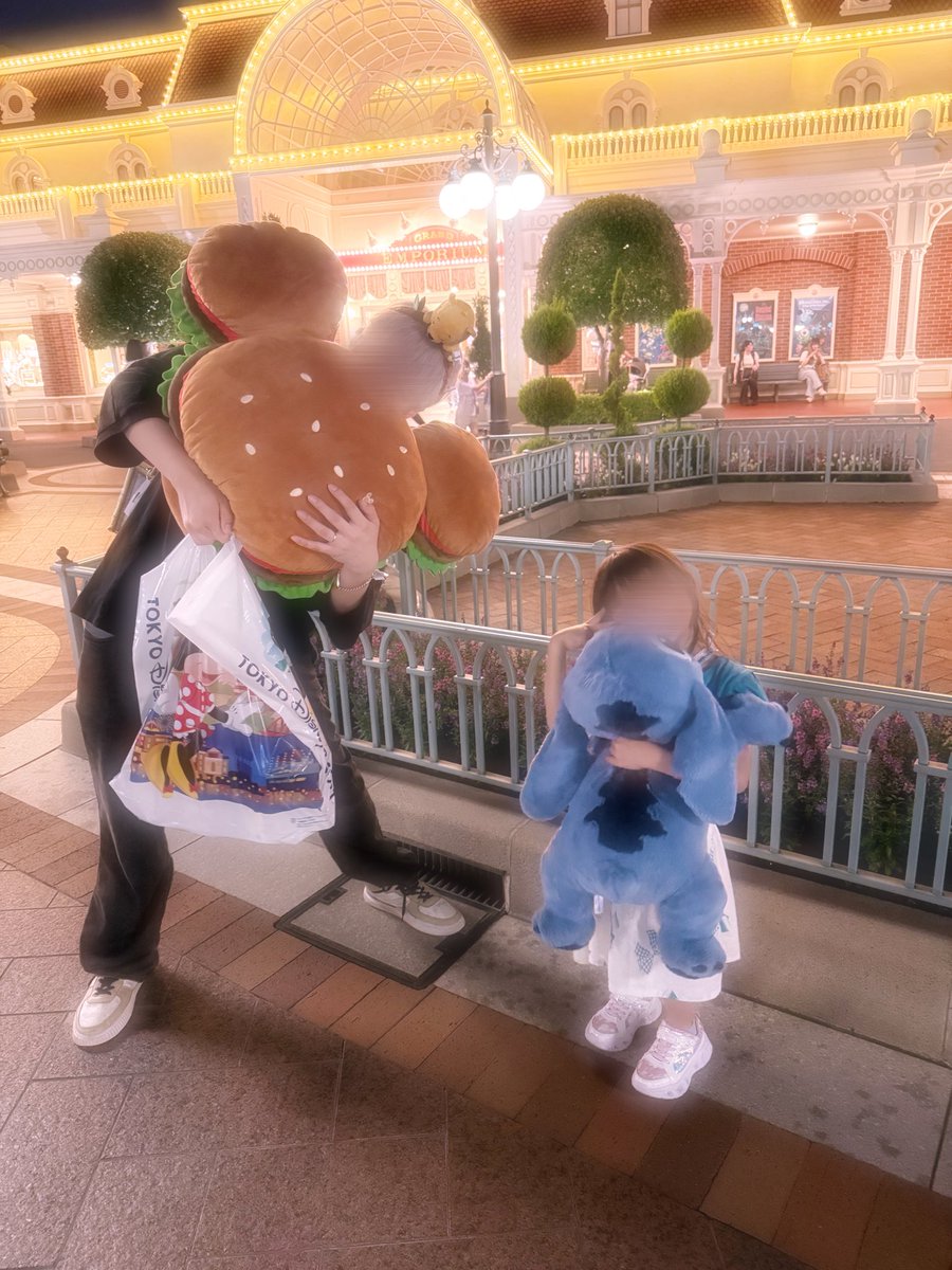 shimunaaa's tweet photo. ディズニー楽しかった♡ https://t.co/EHr8L31Dqd
