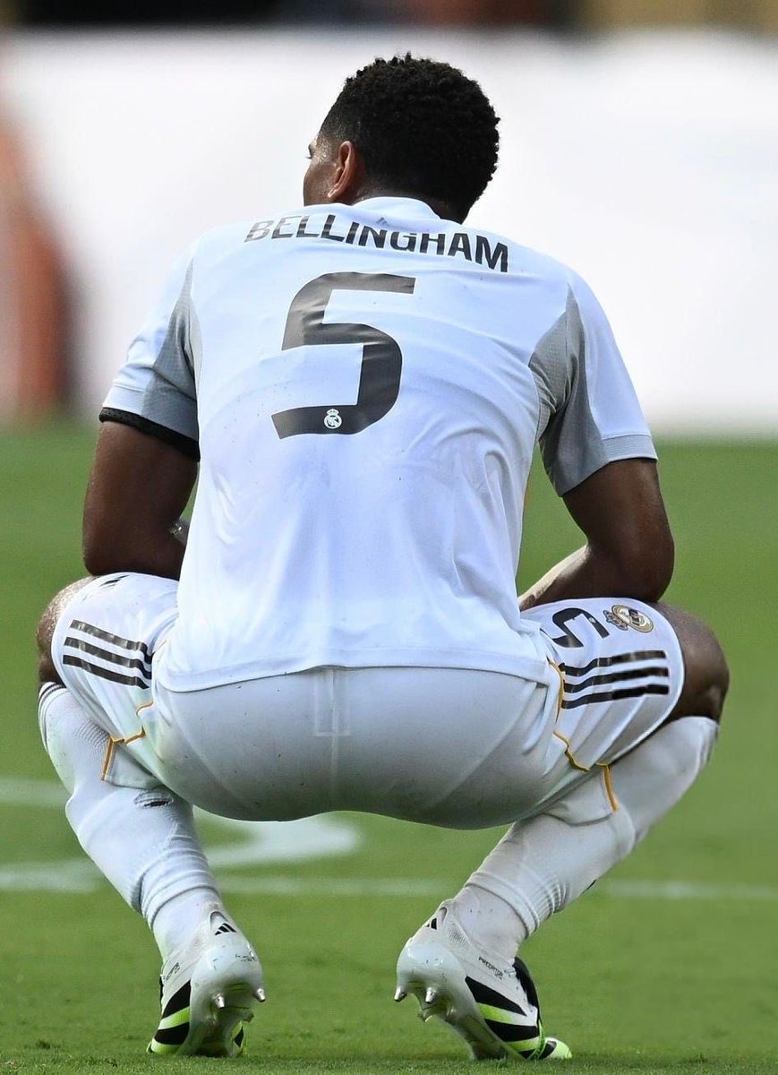 zweigdonaldson's tweet photo. nothing is hotter than a man with panty lines https://t.co/EZPdLUiH4s
