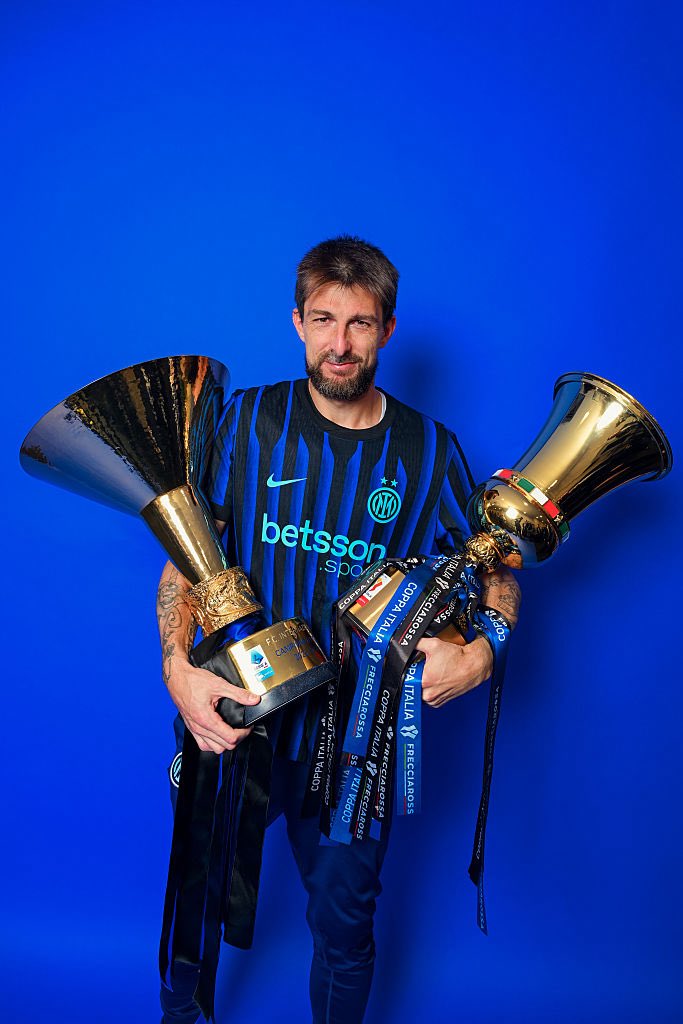 LatamInter's tweet photo. Se van cuatro jugadores que supieron ser muy importantes, competitivos y líderes dentro del club. Se les recordará con mucho cariño. La gente no olvidará a quienes defendieron estos colores con orgullo. https://t.co/7zo6anZEON