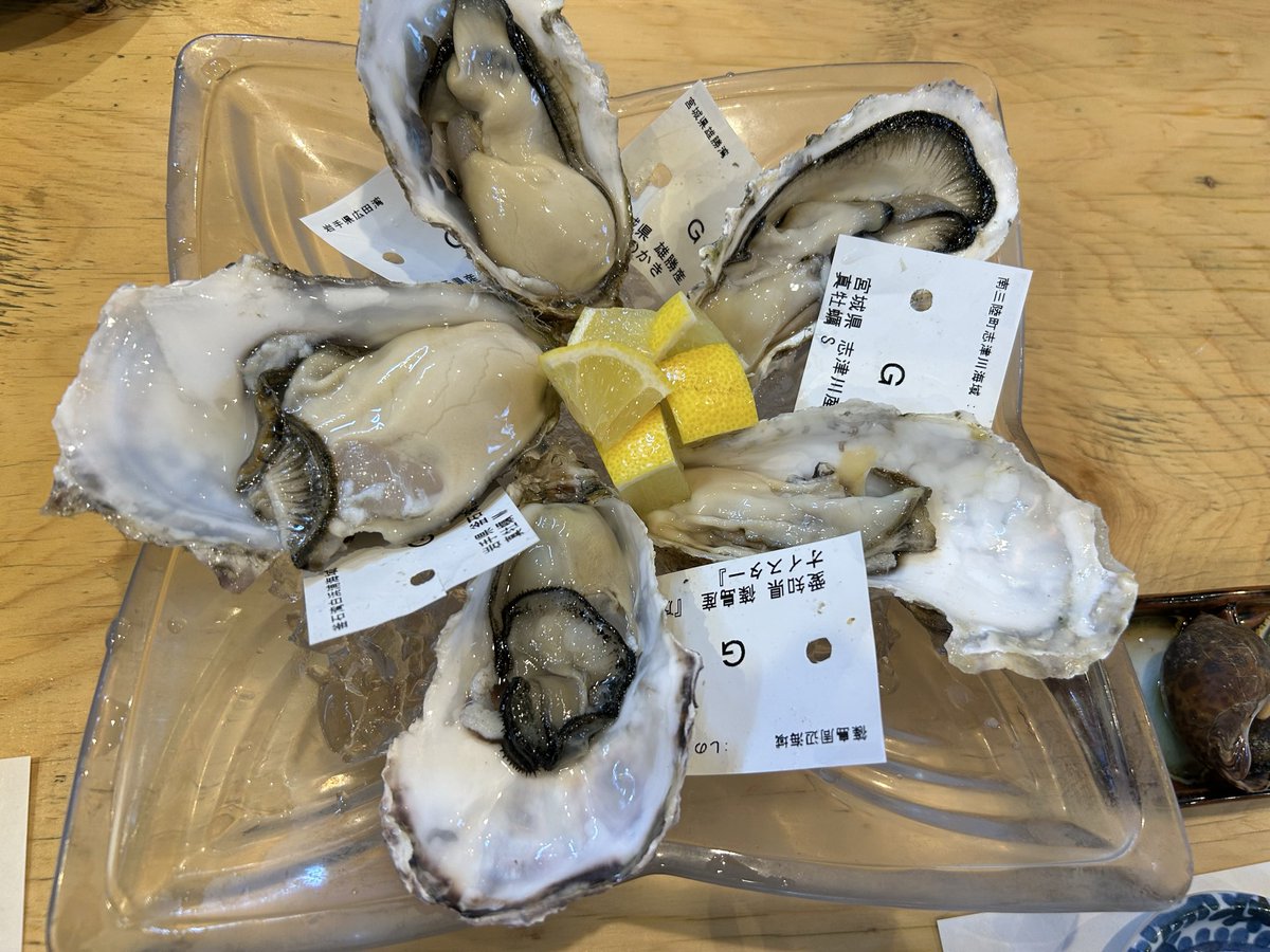 piiiiiya_com's tweet photo. 誕生日に美味しいご飯たべました！
生牡蠣、カンジャンケジャン、トロレバ、
カニ味噌、写ってないけど、鳥刺し、馬刺し、ソフトクラブシェル
色々食べたけど、お気に入り4選
鮮度は良いのに、
後日しっかり腹壊しました(›´ω`‹ )。
お腹弱かった🫠
生物好きなのに弱めなの何とかなんないのかなぁ。 https://t.co/BK5d4jjNmC