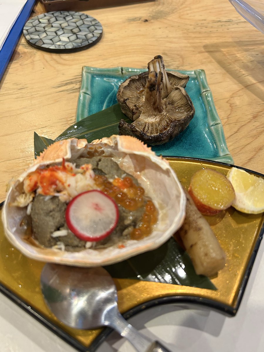 piiiiiya_com's tweet photo. 誕生日に美味しいご飯たべました！
生牡蠣、カンジャンケジャン、トロレバ、
カニ味噌、写ってないけど、鳥刺し、馬刺し、ソフトクラブシェル
色々食べたけど、お気に入り4選
鮮度は良いのに、
後日しっかり腹壊しました(›´ω`‹ )。
お腹弱かった🫠
生物好きなのに弱めなの何とかなんないのかなぁ。 https://t.co/BK5d4jjNmC