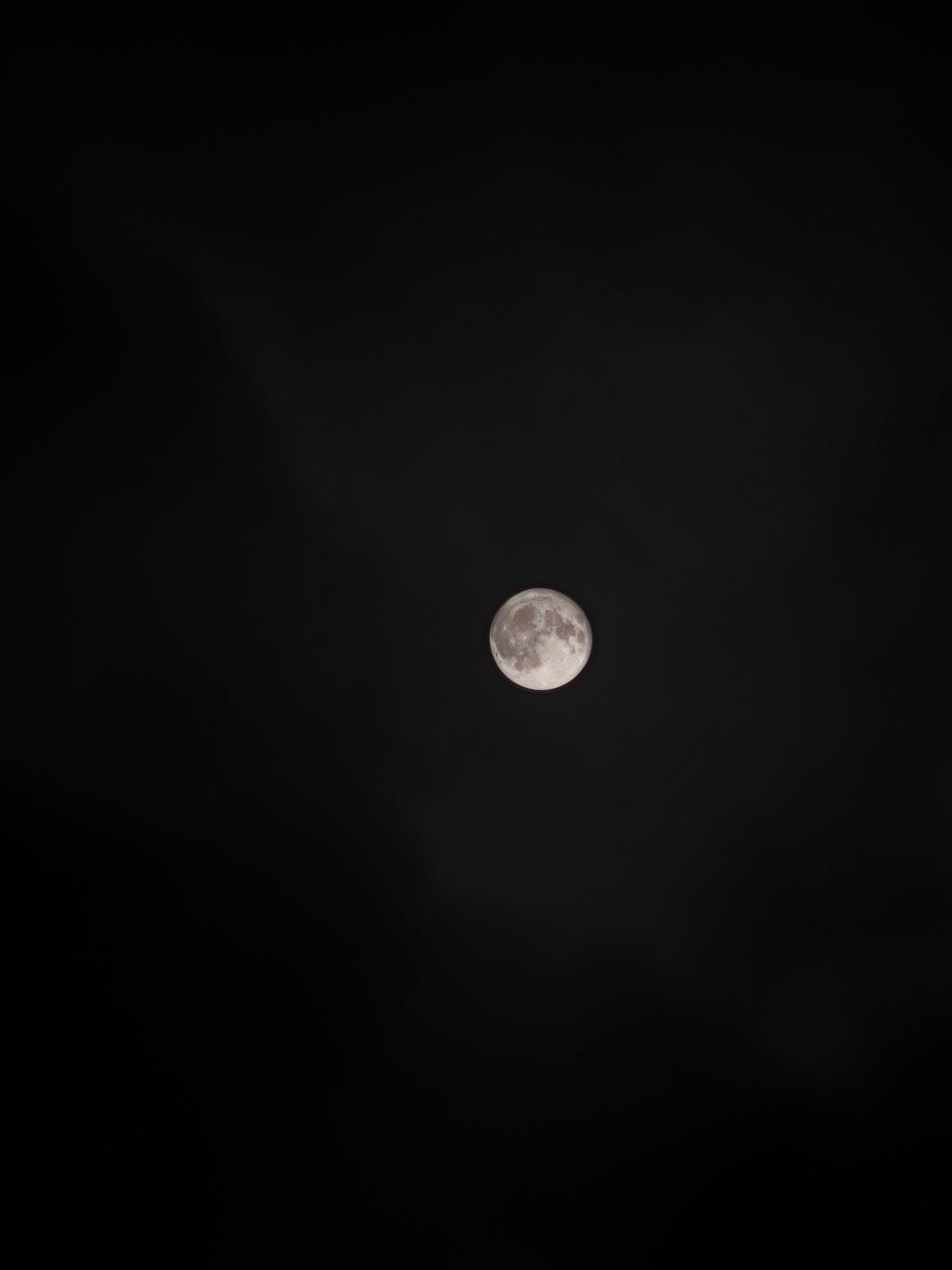 komoke's tweet photo. 今夜は満月🌕 https://t.co/8u2RmclLJd