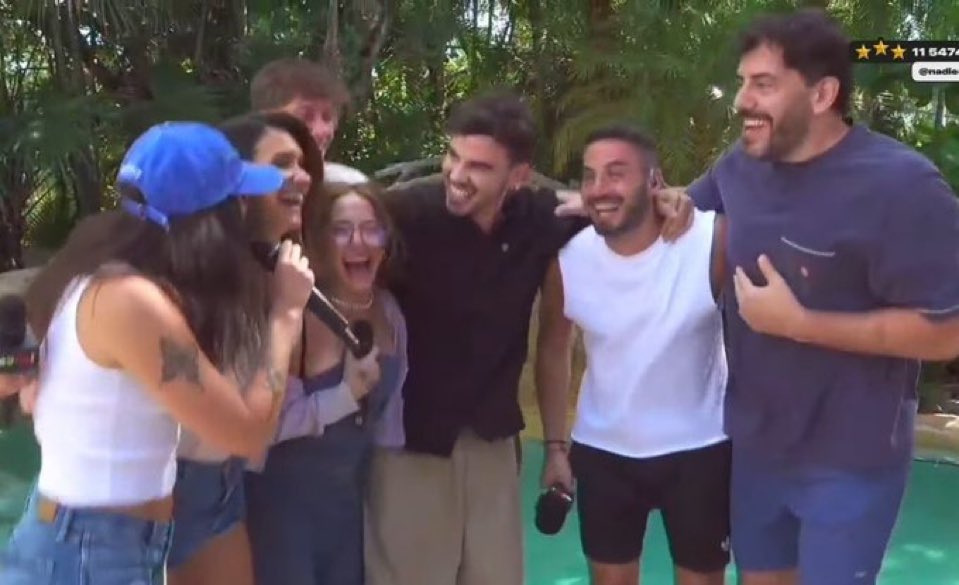 Roh_Agd's tweet photo. Jamás pensé que iba a decir esto 
Pero me pone feliz QUE ESTÉN LOS 7 juntos🥹🤏🏻❤️‍🩹 https://t.co/iUweWxvPct