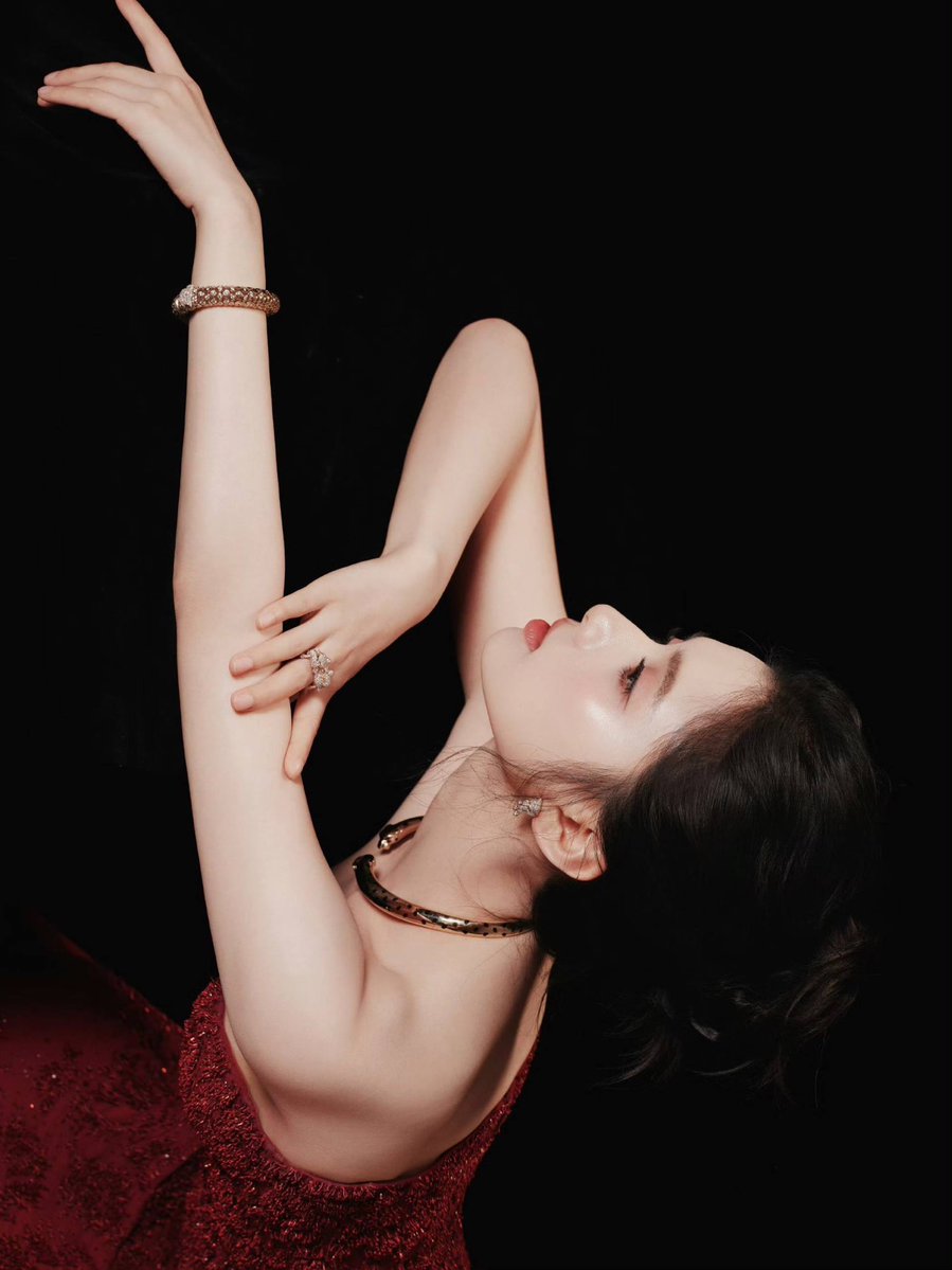 Jingyiie's tweet photo. An ode to Crimson. https://t.co/Rhb78EPhZu