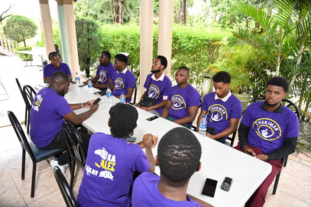 foschanjman's tweet photo. La Coordination Départementale du Sud du parti FÒS CHANJMAN NASYONAL (FCN) s’est réunie le dimanche 28 juin 2026. Douze (12) participants ont pris part à cette rencontre. https://t.co/0kitHrUSb1