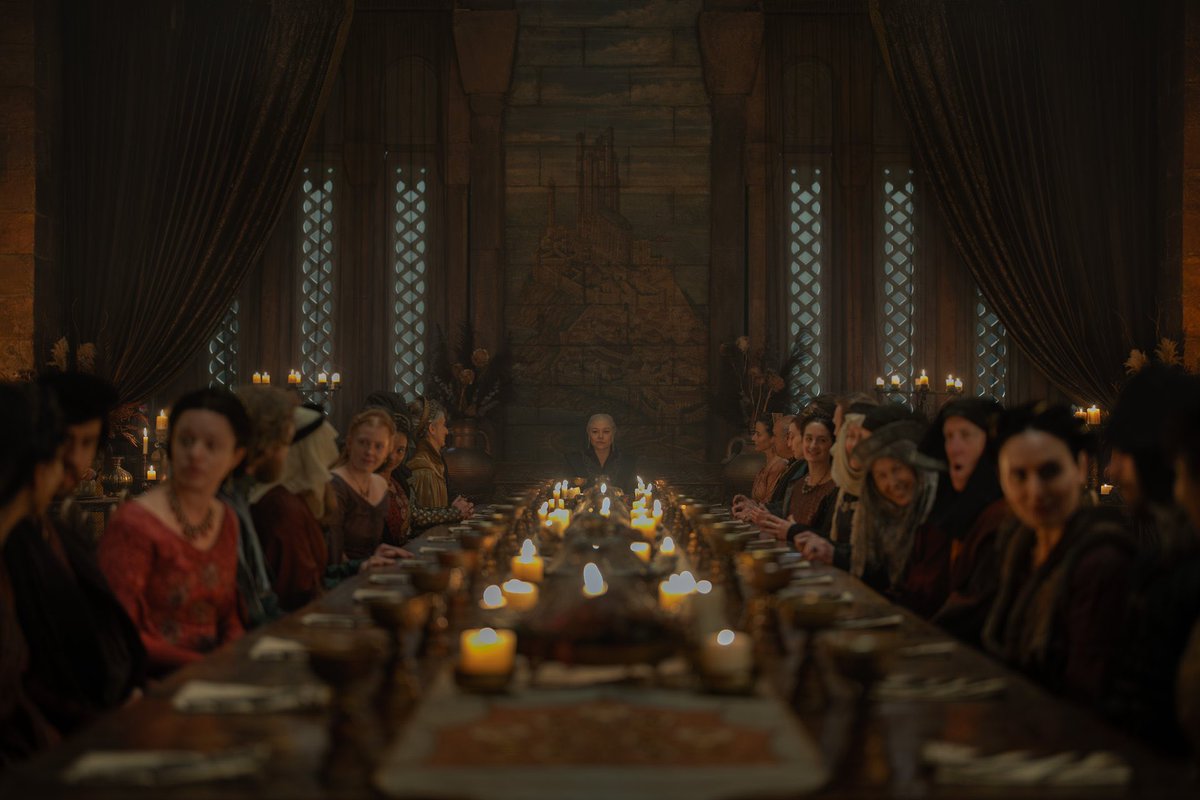 PreviouslySerie's tweet photo. #HouseOfTheDragon
#LaCasaDelDragón

⚠️ATENCIÓN⚠️

¿¿Cuánto durará la reina en el trono de hierro??😱😱

Fotos promocionales del capítulo 3x03 que llega a @HBOMaxES el próximo lunes🙌🏻🙌🏻🙌🏻🙌🏻 https://t.co/B1HSn0GwF3