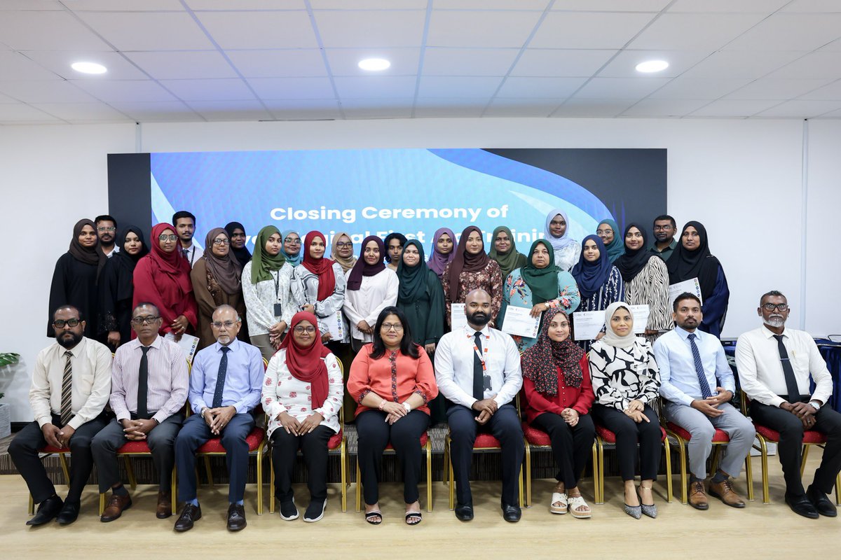 MoHmv's tweet photo. Minister @geelaali attended the Closing Ceremony of the Psychological First Aid – First Responders Training Program as Chief Guest, held in collaboration with the Maldivian Red Crescent (@maldivianrc ), to strengthen first responders’ psychological support skills. https://t.co/OP2hcAihLa