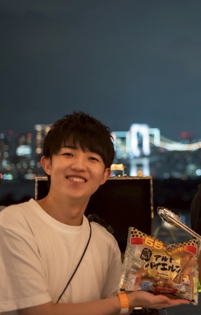 zuya_perc's tweet photo. レベルアップしました！

年取る度にどんどん時間が短く感じられるって言うけれど、日々関わって下さるみなさまのおかげで毎日めっちゃ濃くてハッピーに過ごしてます🫶

マイライフも推し活も楽しんで生きます！

写真は昨日の肉爆食のものです🍖

これからも仲良くしてください♡🙇‍♂️ https://t.co/S1Qr2yoa8r