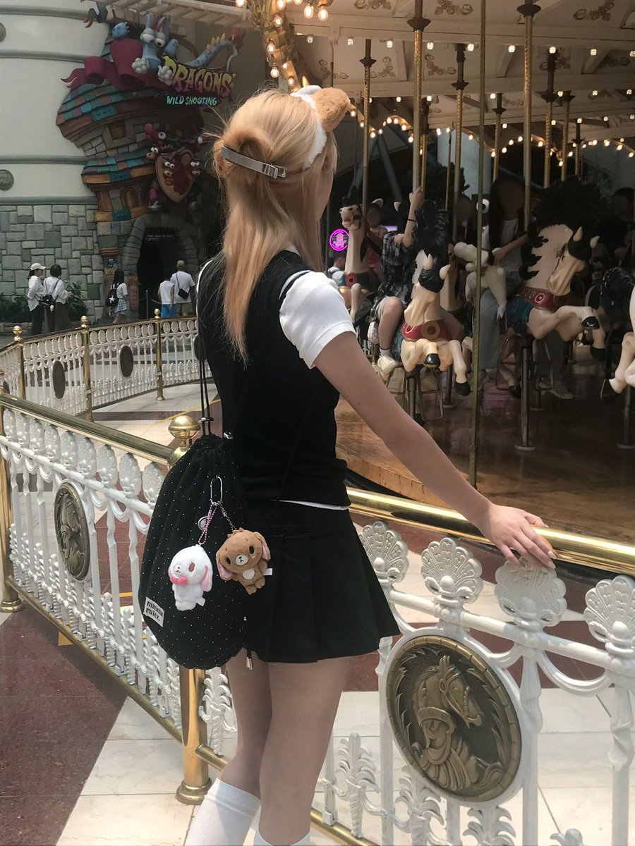 mafav_sh's tweet photo. 롯데월드 다녀옴 ⸝⸝⸝¯  ¯⸝⸝⸝
뒷보트 금지 ❌ 같이 앞보트해요 ♡ https://t.co/iF2aBRxwmW