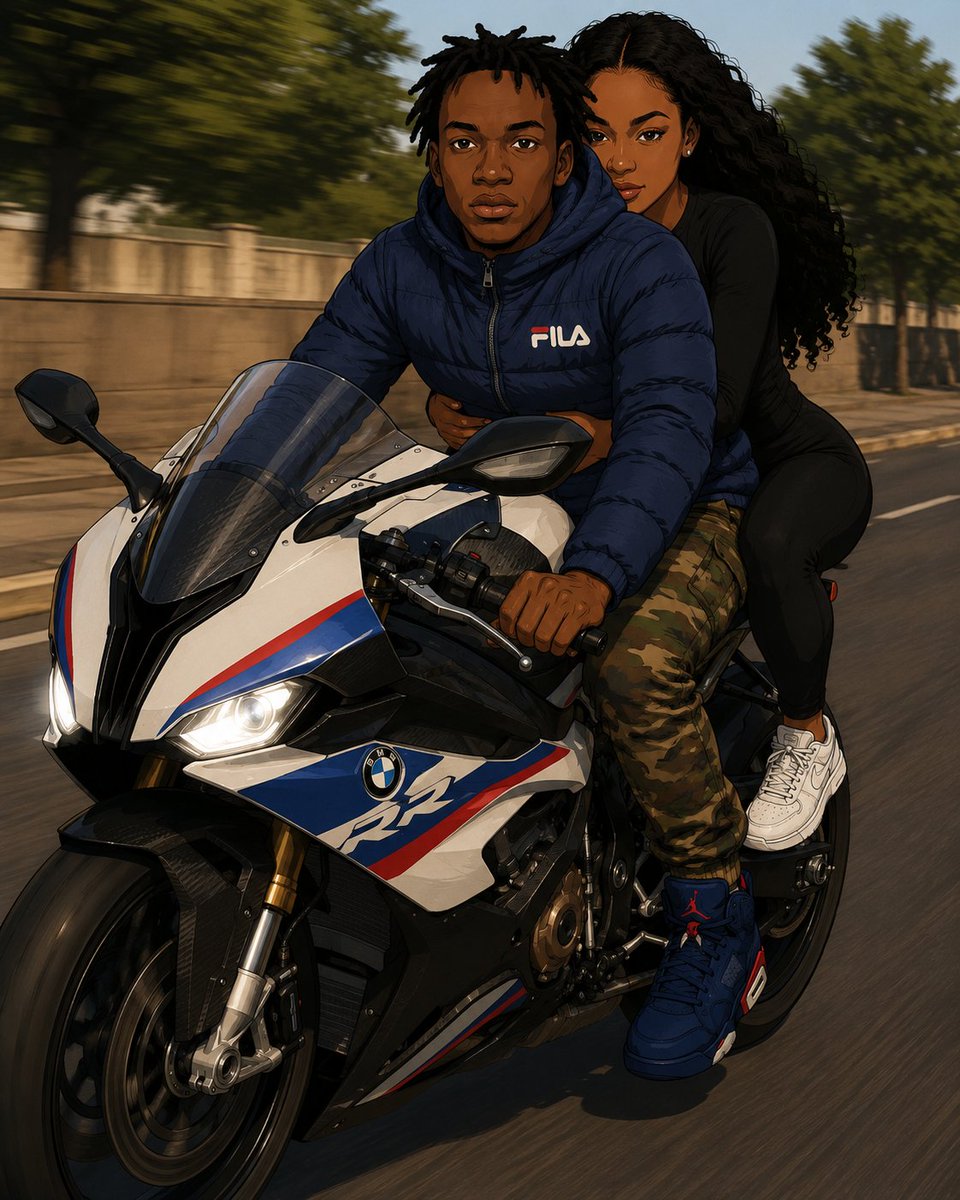 nikokadiKE's tweet photo. Ndio nimetoka kupick mbeibe kwa job sasa ndio tunafika home aniride vile nimeride hii motor bike. Find love guys.😍😂😂 https://t.co/CLTHq5K6an