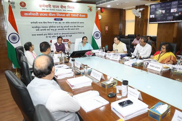 PIB_India's tweet photo. ➡️ Union Minister Dr. @mansukhmandviya chairs 198th Meeting of Employees' State Insurance Corporation (ESIC) at New Delhi 

➡️ #ESIC to directly manage all upcoming and newly commissioned hospitals to ensure standardised care

➡️ Approval for MoU between ESIC and @moayush for Integration of Ayush Services

➡️ Five new sub-regional offices to be set up across India

➡️ ESIC approves extension of Atal Beemit Vyakti Kalyan Yojana (ABVKY) for further period of one year

Read here: https://t.co/usVWuOCcEX 

@esichq @LabourMinistry