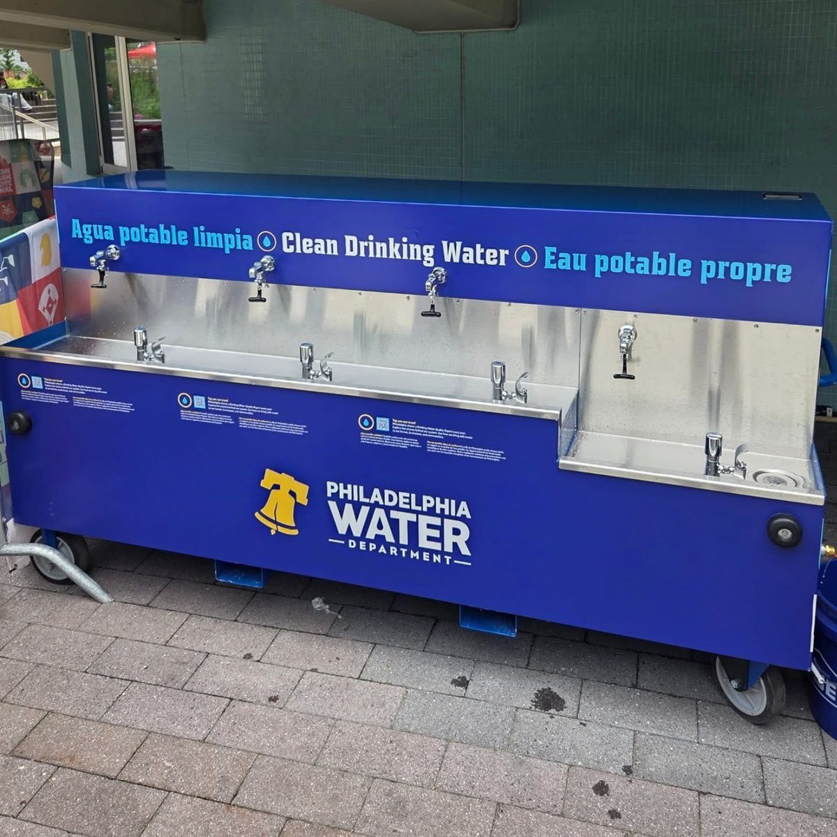 PhilaOEM's tweet photo. In Philadelphia for FIFA World Cup, Fan Festival, or Welcome America events? Plan on your health in the heat. Find misting tents, fans, and shade areas at Lemon Hill. Bring refillable water containers for free refills at Lemon Hill and Pop-up Visitor Centers in Center City. https://t.co/89K7hjs1IV