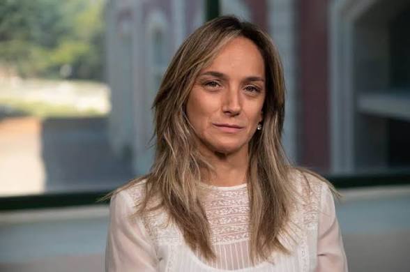 abrilcba_'s tweet photo. Malena cobra millones como Senadora de PBA pero nunca fue a sesionar. Es un parásito estatal. https://t.co/stir2dzFPL