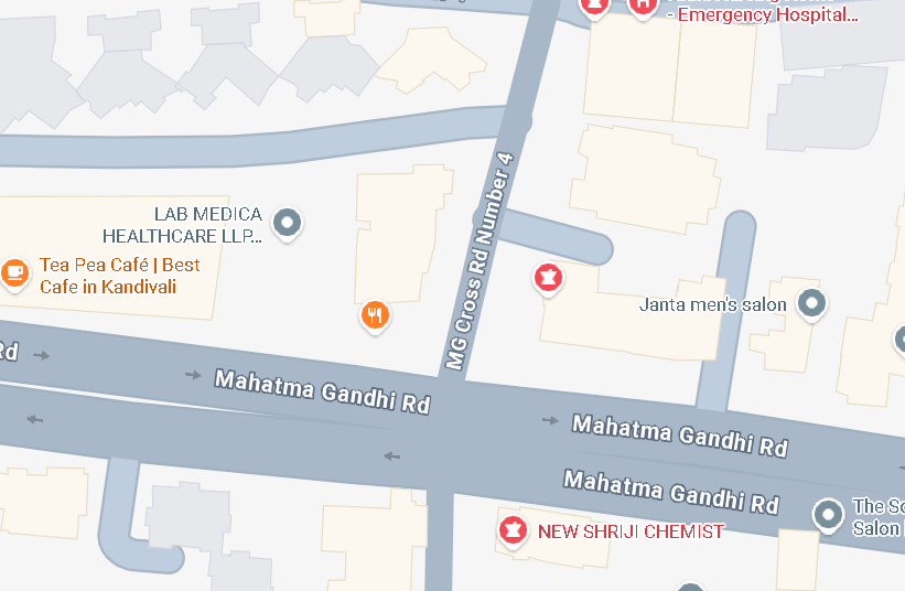 harsh20206's tweet photo. @MTPHereToHelp Intersection in Kandivali west shown below has become impossible to walk. Footpaths are taken over by food vendors. But main problem is people parking their cars on the road and eating inside. Can you start issuing challans after 6pm everyday and weekends? https://t.co/cXeVA81pzI