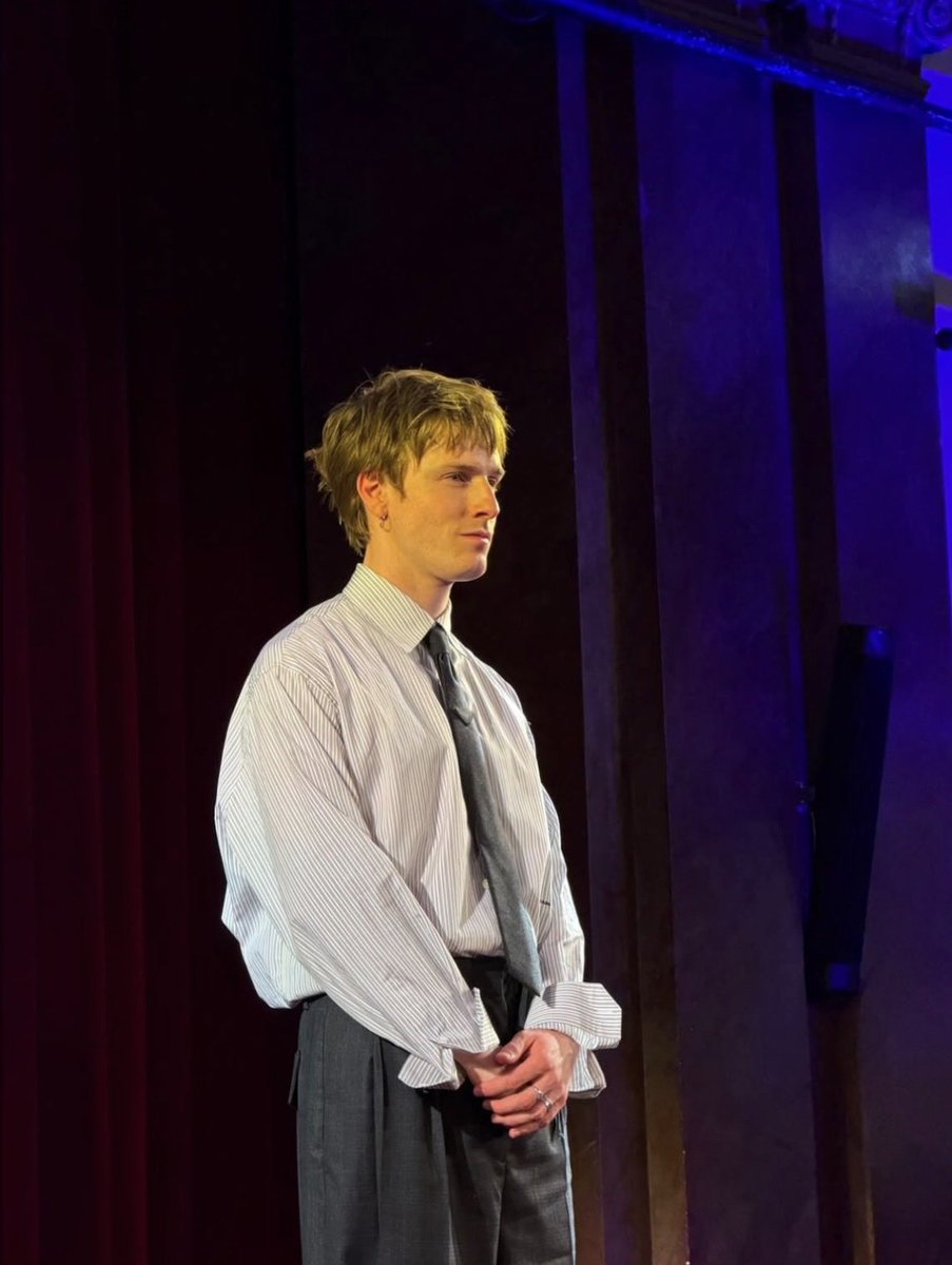 hofmannluvr's tweet photo. Louis Hofmann wearing Prada for the premiere of 23,000 Lives https://t.co/LvvP3xUqQ5