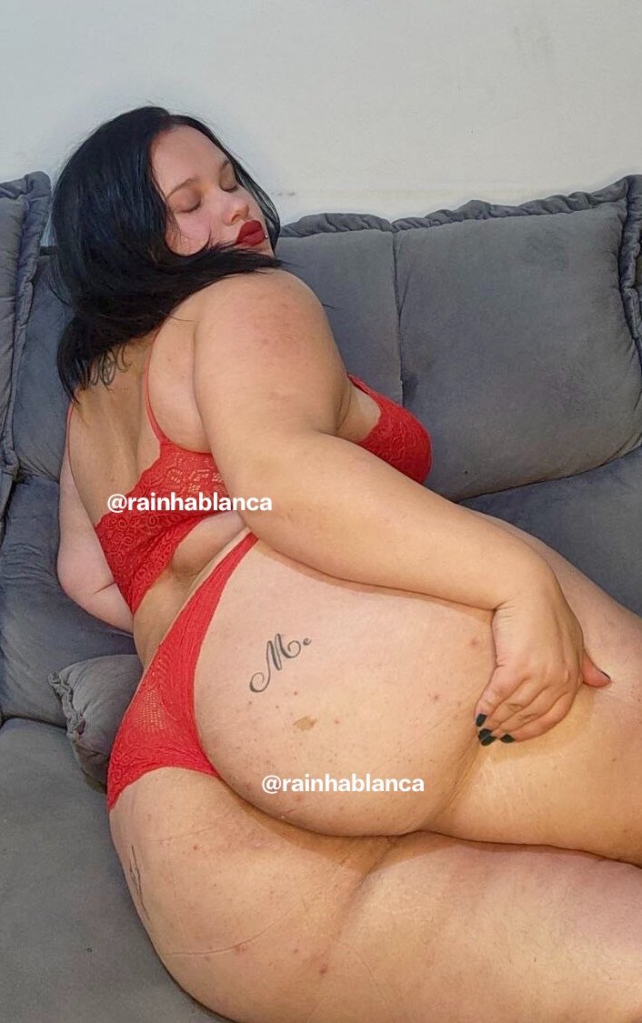 rainhablanca_'s tweet photo. Ei, você acha que eu fico sexy de vermelho?❤️ https://t.co/TaqhmYAfiv