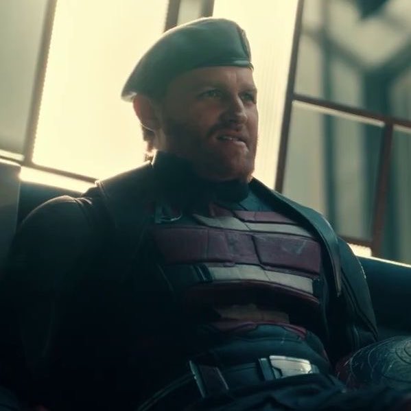 wyattcalow's tweet photo. you can feel his hat insecurity from this image i can all tell he doesn’t normally wear hats and that he doesn’t know what the fuck he’s doing https://t.co/jP4HJl95Cg