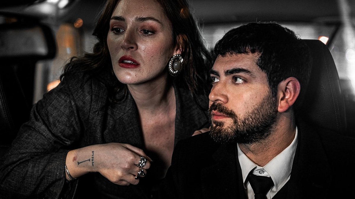 19__7b's tweet photo. I miss them so much! ☹️🖤
#SevdiğimSensin #CivNil https://t.co/uF1Bz7rhS0