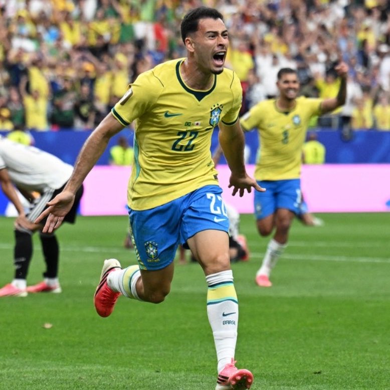 choquei's tweet photo. 🚨AGORA: Brasil segue como a seleção com mais gols na história da Copa do Mundo. https://t.co/PZNMQTc4uG