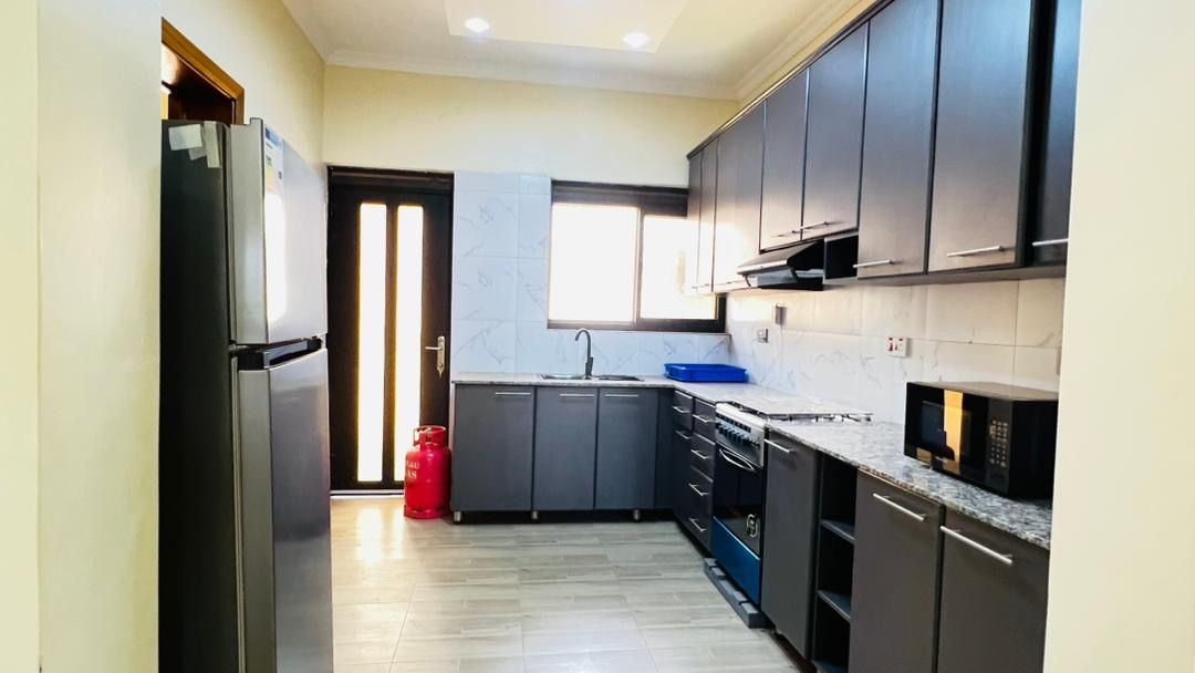 HouseInRwanda's tweet photo. 🏠Kimironko apartment for rent in Kigali🆕

💰Price:1,000,000 Rwf /month
🛏️Bedrooms:2
🛀Bathrooms:2
✅Furnished: Yes
🅿️Parking
For more details 👇
https://t.co/PioXK2HJbk

Contact name:👨‍💼Yves

#kigali #apartment #rent #houseinrwanda https://t.co/PV7DCPPTqw