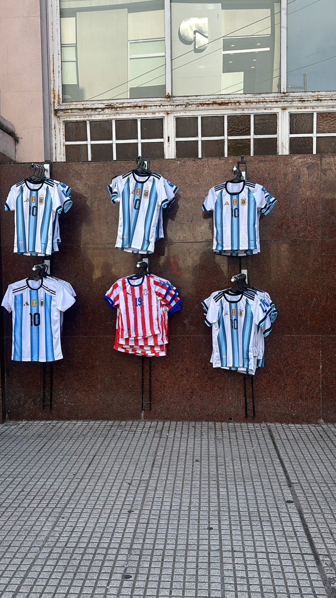 giuliburgs's tweet photo. esto es una hermandad https://t.co/9rmIFJTkgJ