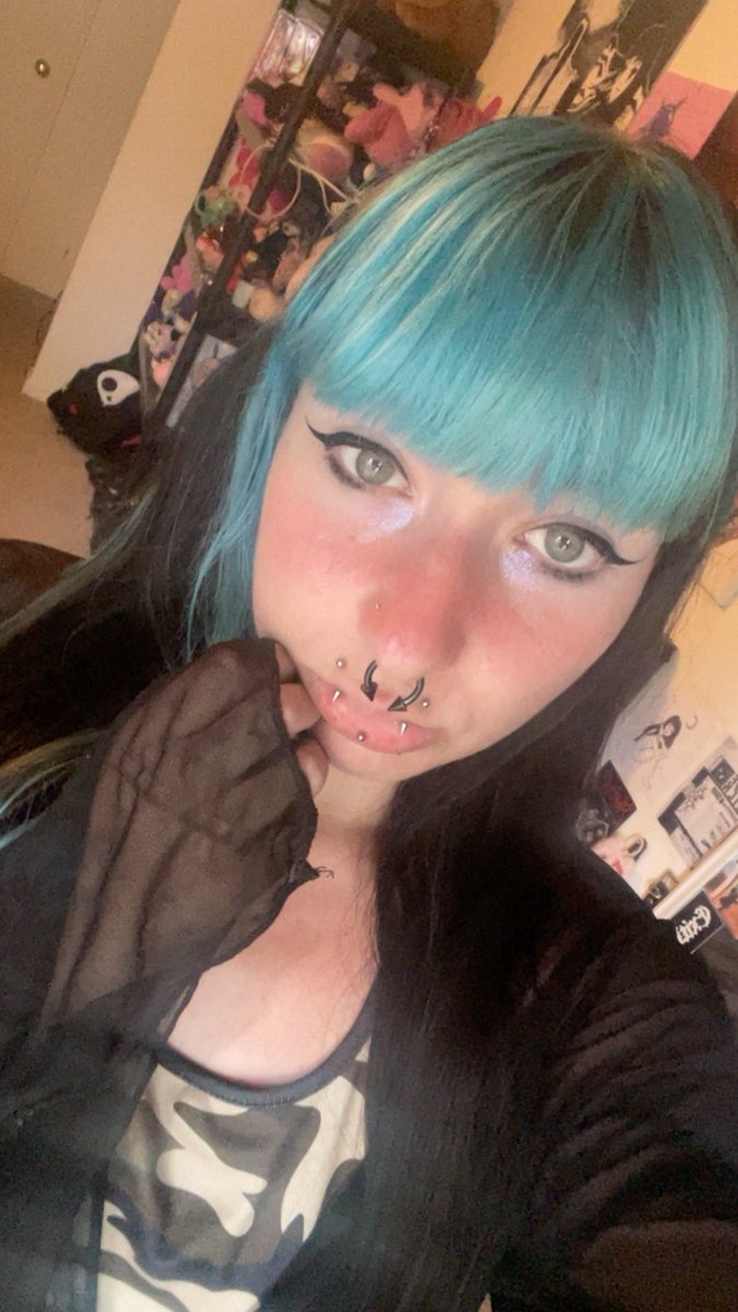 vamp⚔️🕸𖦹 ⋆。°✩𖦹 tweet media