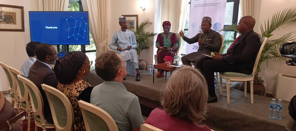 EmbEspAbuja's tweet photo. How can global partnerships boost national neuroscience research 🧠? Yesterday in Abuja, the Roundtable on Neuroscience in 🇳🇬 brought together local and international experts to position neuroscience as a strategic pillar for the country’s development. 
@AECID_es https://t.co/5ys7gH8v0h