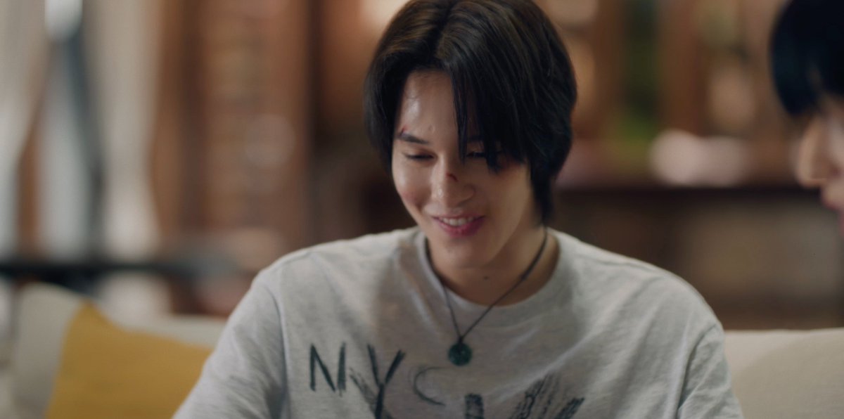 GMMTV's tweet photo. ใครยิ้มเอ็นดูพีทที่สุด ให้ทาย
#WUTheSeriesFinalEP
@skywongraveee @Hirunkit_ https://t.co/8zAdFMM5dI