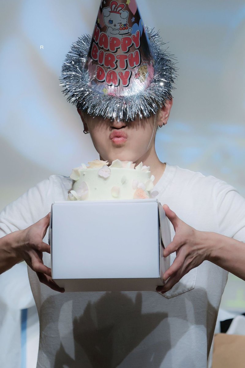 ne0tyong's tweet photo. 태용이 생일 축하해~♡♡

#다시_돌아온_태용이의_여름
#TAEYONGat31StillWYLD https://t.co/XqGseisYRx
