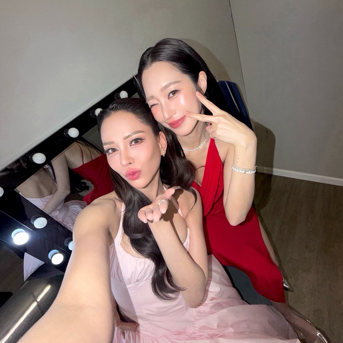 A_Annasnga's tweet photo. ฝากคุณซีกับคุณรินด้วยนะคะ 🤍🌥️🥰

#LoveAboveTheClouds
#CuuThailandLineup2026 
#Anna #Thisa
#แอนนาเสือ #ฐิสา https://t.co/00vaBeBxuO