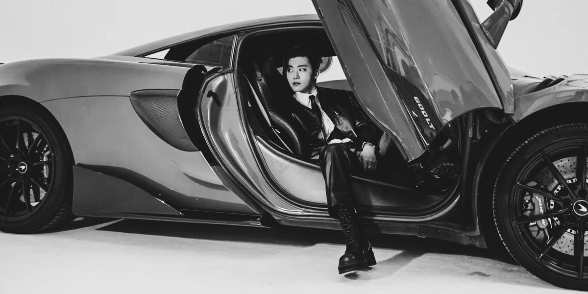 813films's tweet photo. jaemin na. rolls-royce. lamborghini. mclaren. mercedes-amg. https://t.co/wn1VgS8pJj