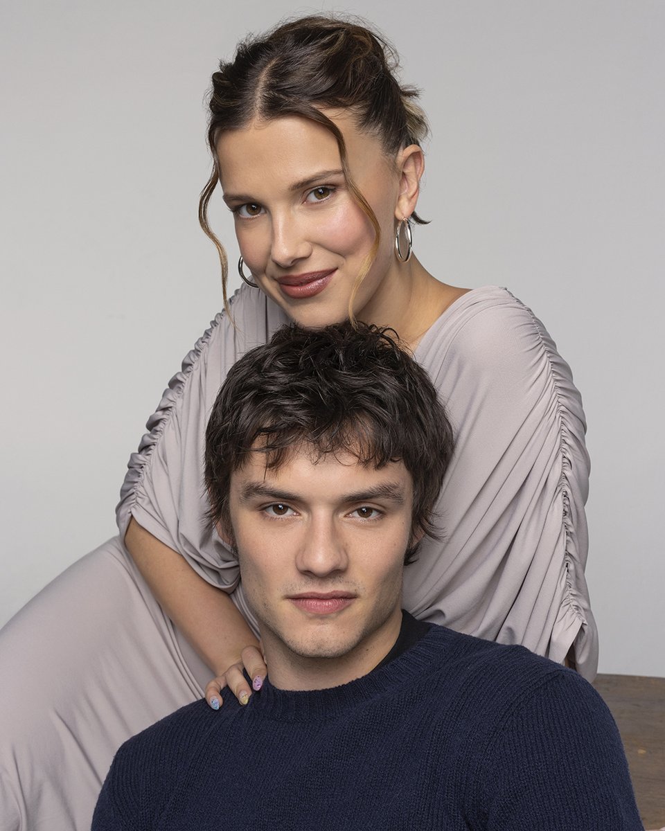 NetflixES's tweet photo. Millie Bobby Brown y Louis Partridge 💖. 'Enola Holmes 3' llega mañana. https://t.co/0P2Zcj3OZn