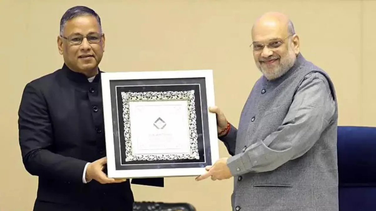 himantabiswa's tweet photo. As Shri Tapan Deka demits office as the Director of the Intelligence Bureau after a very successful tenure, I extend my gratitude and best wishes for his exceptional service to the nation.

A proud son of Assam, Shri Deka’s remarkable journey as an IPS officer to the helm of India’s premier intelligence agency, is a matter of immense pride for every Assamese. 

Throughout his distinguished career, he served the nation with unwavering dedication, quiet professionalism and an unflinching commitment to safeguarding Bharat's security.

His life and service will continue to inspire generations of young Indians, especially the youth of Assam, to dedicate themselves to the service of Maa Bharti.

I wish Tapan Da good health, happiness and success in the years ahead. 

The people of Assam will always cherish his achievements with immense pride.