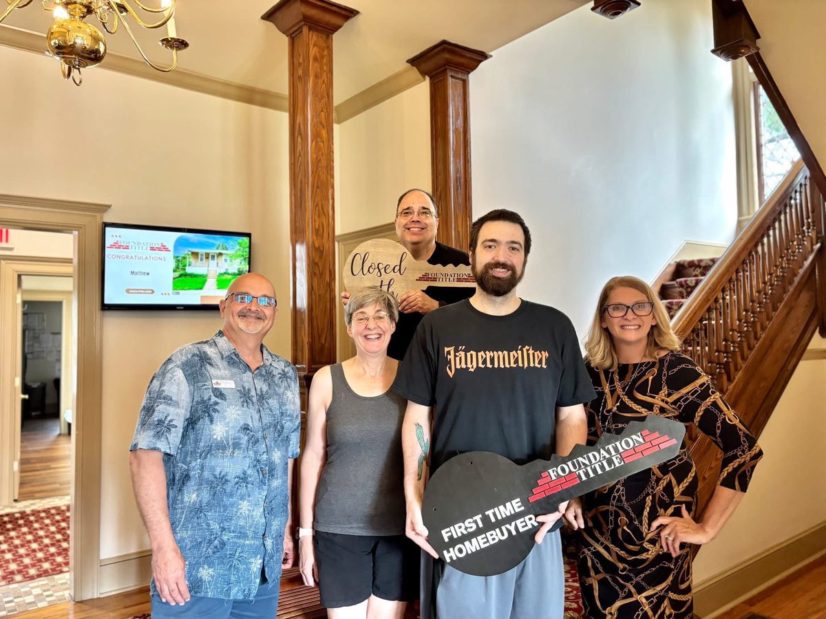 SchopferL's tweet photo. One year ago, God opened a new door as Matt
#Blessed #GodIsGood #FirstHome #Homeowner #OneYearAnniversary #ProudParents #FamilyBlessing #FaithAndFamily #GodsProvision #James117 #ThankfulHeart #ChristianLiving #KeepTrustingGod #MattSchopfer #GloryToGod https://t.co/GjENpjlhzC