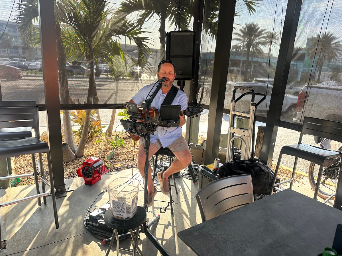 RickyTsBar's tweet photo. Good food and live music tonight with Josh Fielding at 4:30 PM and Kyle Rhode at 7:30 PM 🎵🍤

Music schedule 🎸 https://t.co/YM7jHIOa1J

 Our Menu 🎣 https://t.co/lb4ScfU5BL

#RickyTs #TreasureIsland https://t.co/mDvokLKn9x
