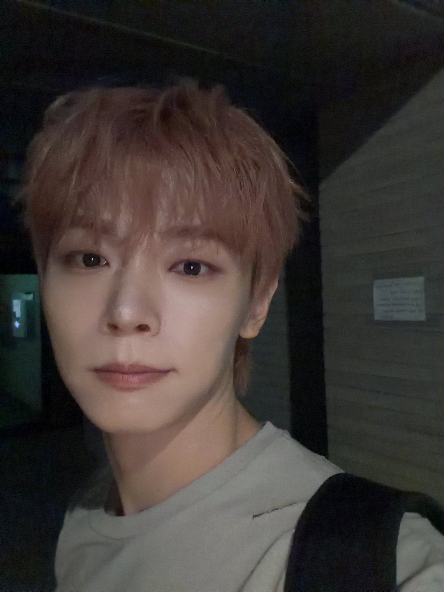 schroeder0227's tweet photo. 어린왕자 얼른 퇴근하께여 https://t.co/q3Xyeey7cF