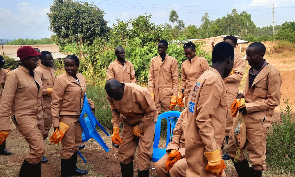 sigsplaceke's tweet photo. Today, we officially onboarded the first cohort of young people under the Shamba Smart Project, implemented in partnership with @hope2shine under the Youth Voice and Empowerment Program. 🌱

#ShambaSmart https://t.co/mXK95EUGEN