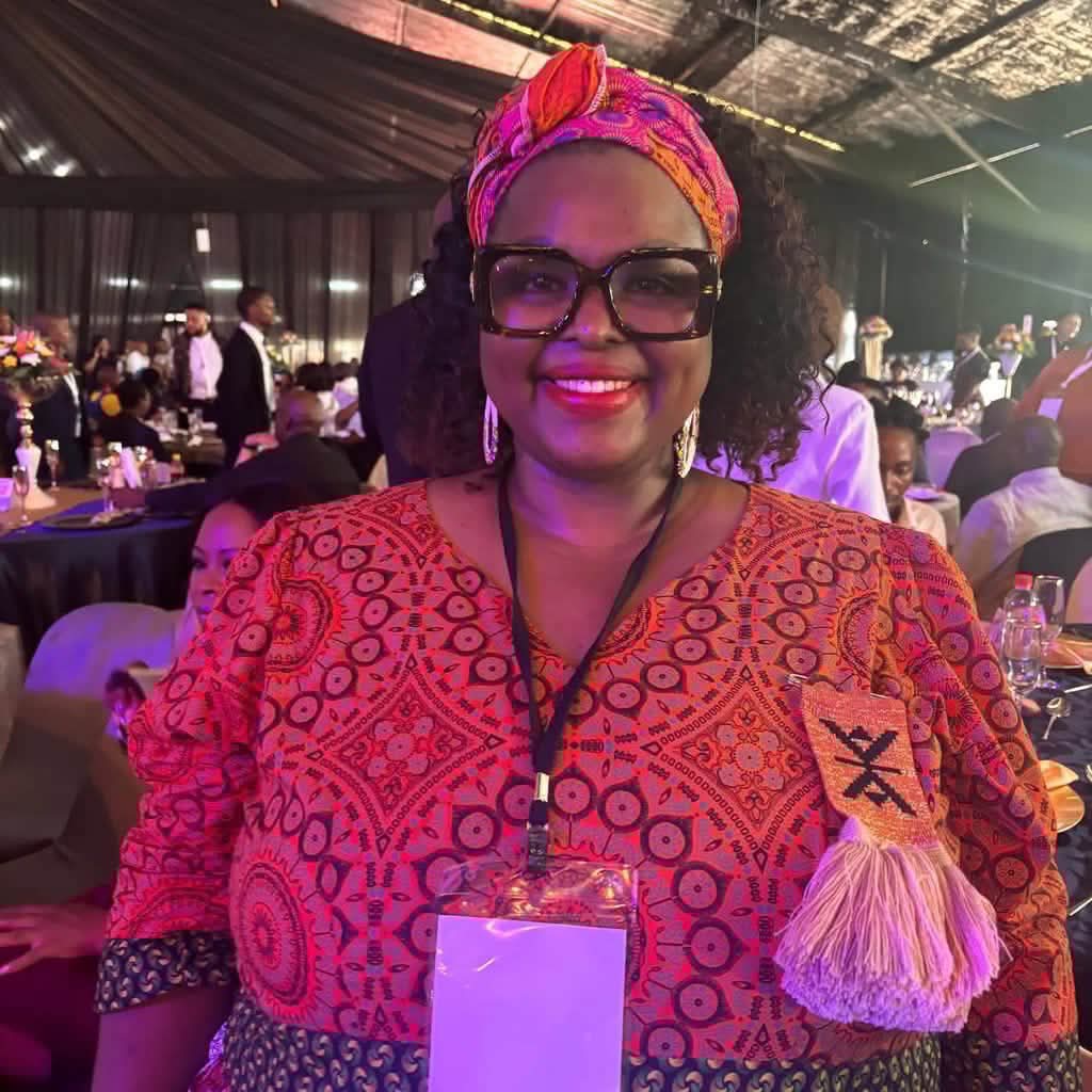 simphiwetwala53's tweet photo. DISGRACED @MYANC MAYOR'S BOYFRIEND ARRESTED: 

Disgraced @MYANC Mangaung Municipality Executive Mayor Lulama Titi Odili, was arrested on allegations of harbouring undocumented foreign nationals. 
 
It is further alleged that he operates from a guesshouse called Triple D, where drugs are manufactured. Lulama Titi is aware of all drugs that are being manufactured in that guesshouse.

There are also claims that the cases against him, approximately  fifteen (15) cases of drugs related have been withdrawn by @NPA_Prosecutes in Free State 

@MbalulaFikile @CyrilRamaphosa are you still denied the claims that @MYANC is known as the corrupt organization.

I'm just worried about the future generation.

😭😭😭