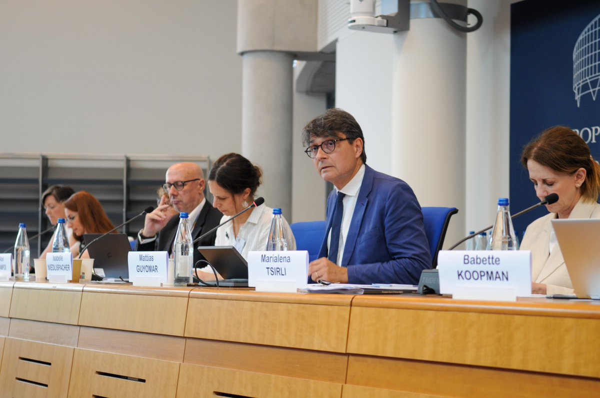 ECHR_CEDH's tweet photo. 🗓️ Rencontre entre les agents des gouvernements et les greffiers de la Cour : faire progresser le dialogue institutionnel et la coopération

En savoir plus sur les discussions : https://t.co/iWpp5ZRo43 https://t.co/yAteJEqHRz