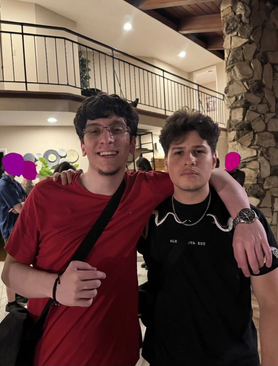 IGNprolix's tweet photo. @flowtives Always fun meeting fans 😘❤️ https://t.co/lwyQXsvNl3