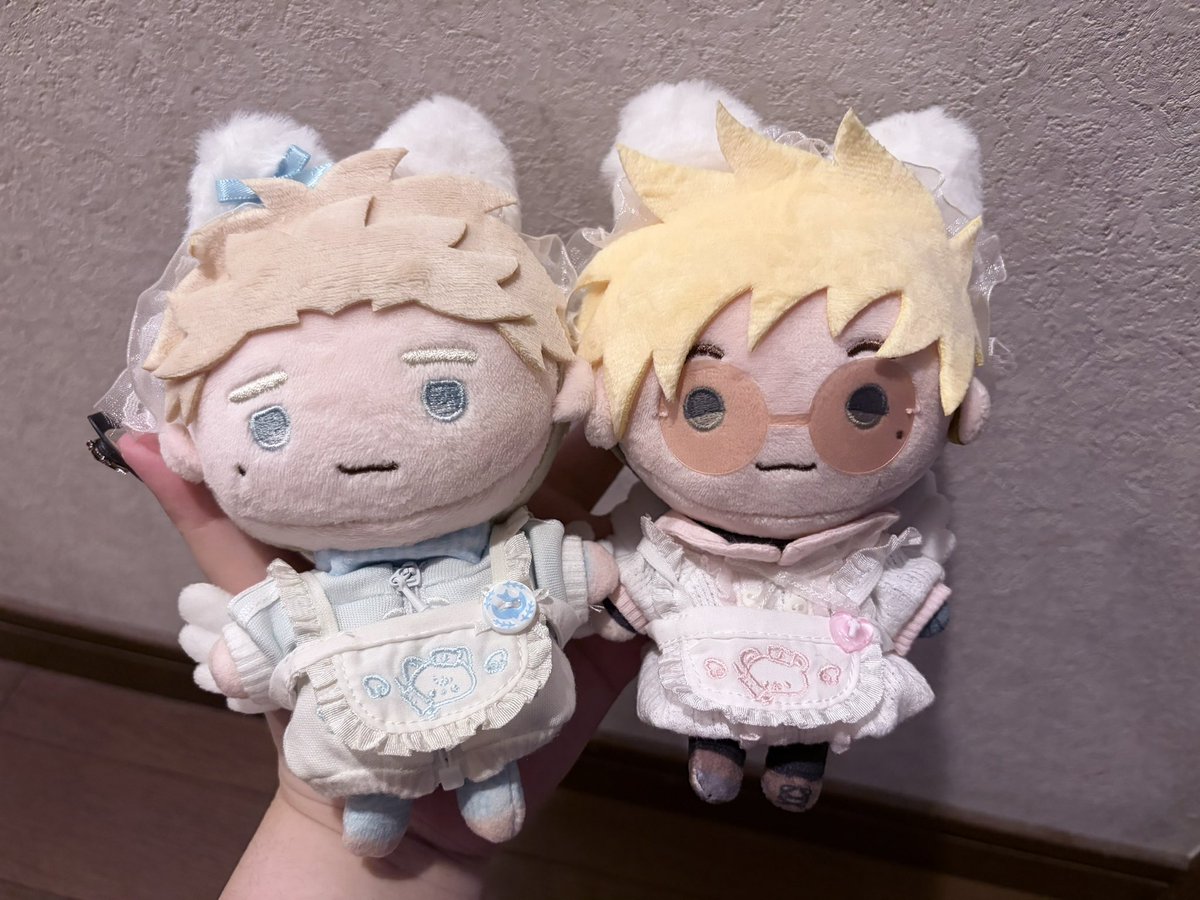 自作ぬいぐるみ・キラキラおめめの双子・イエローのお兄ちゃん 昨日買ったジャーメぬい服、天使の羽着いてるから双子てるに着せてみ