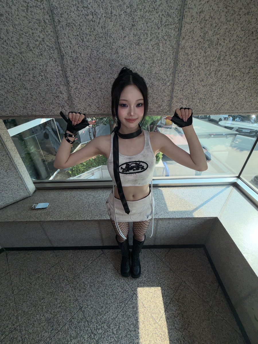 6oeun's tweet photo. 260630 🐱🌟 #박보은 

Walking with tears is just who i am https://t.co/6XJx92m4lM