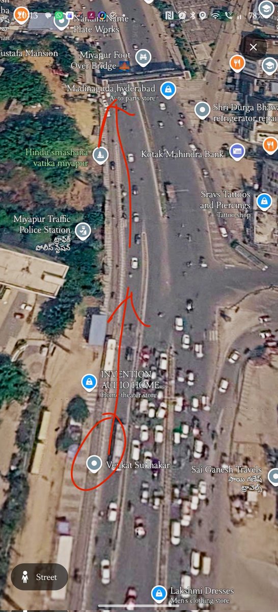 akhilchippada's tweet photo. @MiyapurS @CYBTRAFFIC 
Autos stopping at Miyapur bus stop and Bus bay is causing traffic congestions in morning. Please do not allow autos to stop for passengers in bus stops and bus bays. Instruct Autos to stop near FOB. It is safe for pedestrains to cross the roads too. https://t.co/4hGFAz8kM1