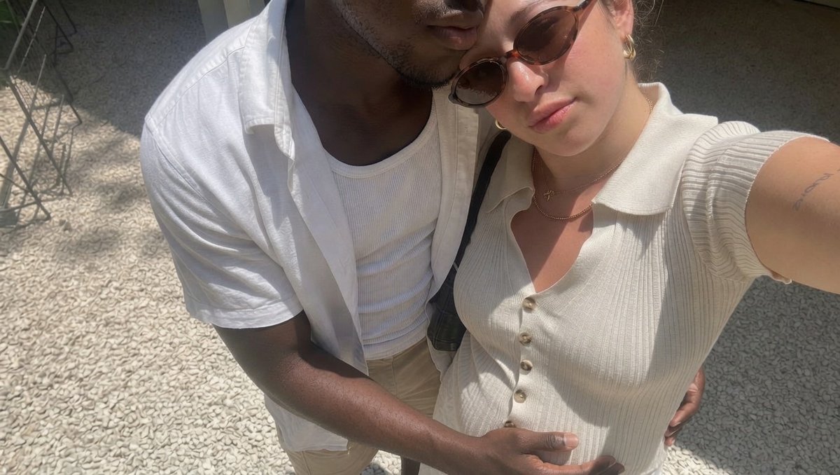 katiecousinss__'s tweet photo. Finally she's pregnant. Congrats to the new couple!! 🏆💕 https://t.co/x5w2HjgqiD