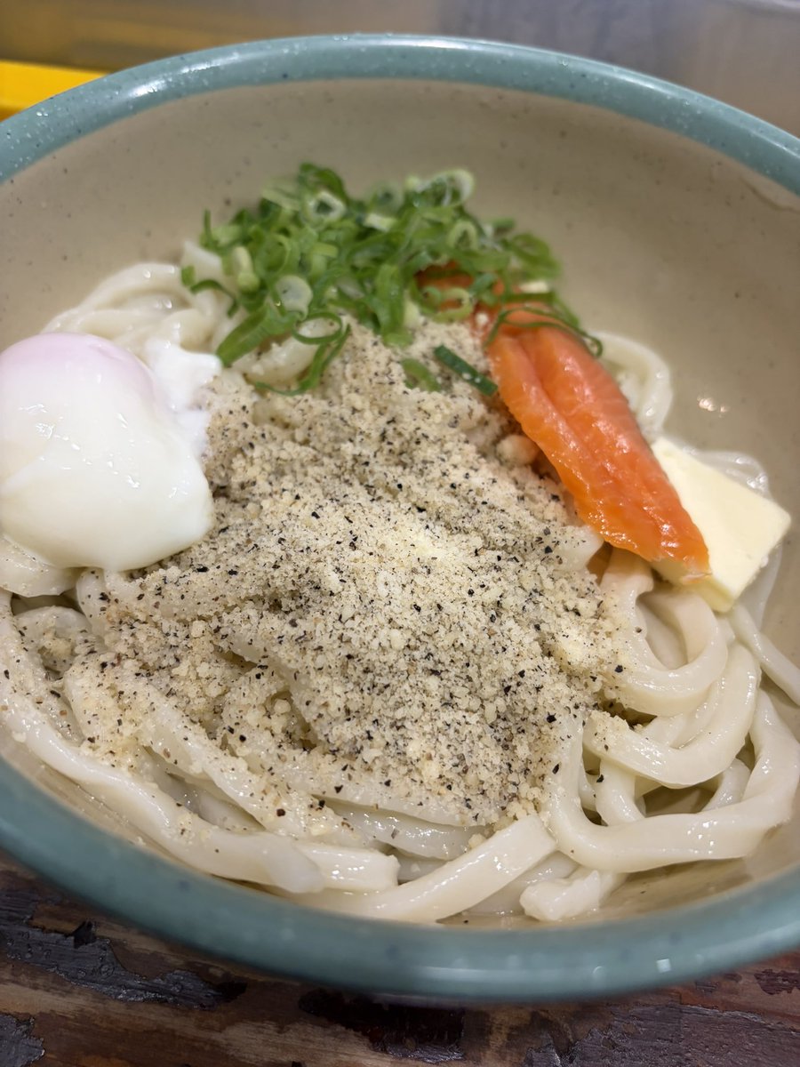 usip2010's tweet photo. 五反田でおうどん
スモークサーモンとチーズとバター

美味しいけど普通のでいいかなあ https://t.co/SGlYy6vpzu