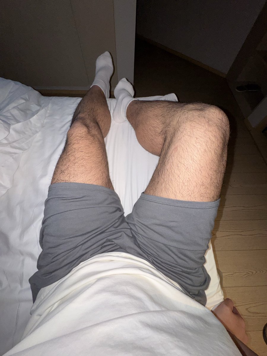 PCSmdouble's tweet photo. 有人喜欢毛腿吗🧐 https://t.co/tgm6DWKGHm